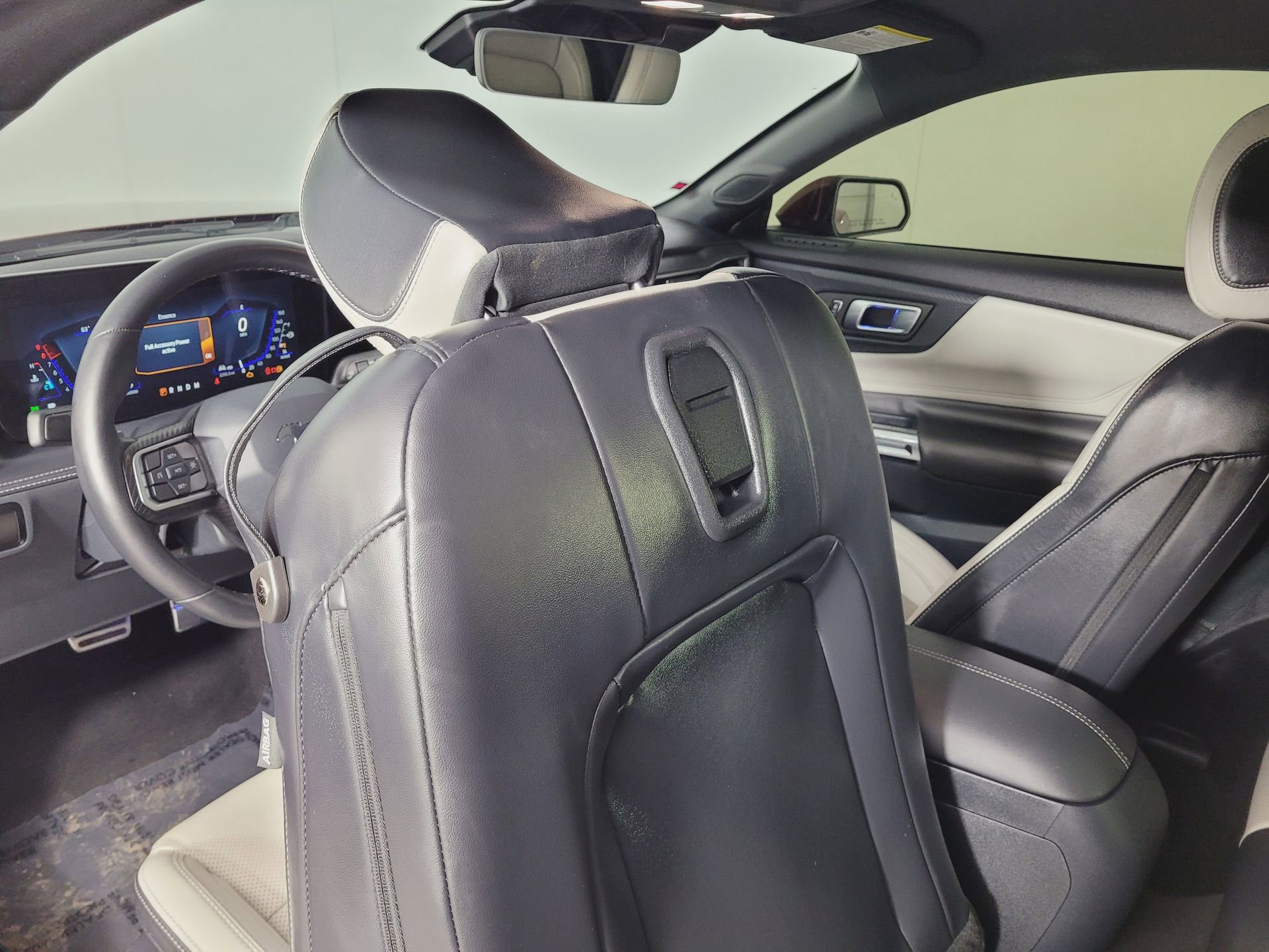 Used 2024 Ford Mustang GT Premium image 17