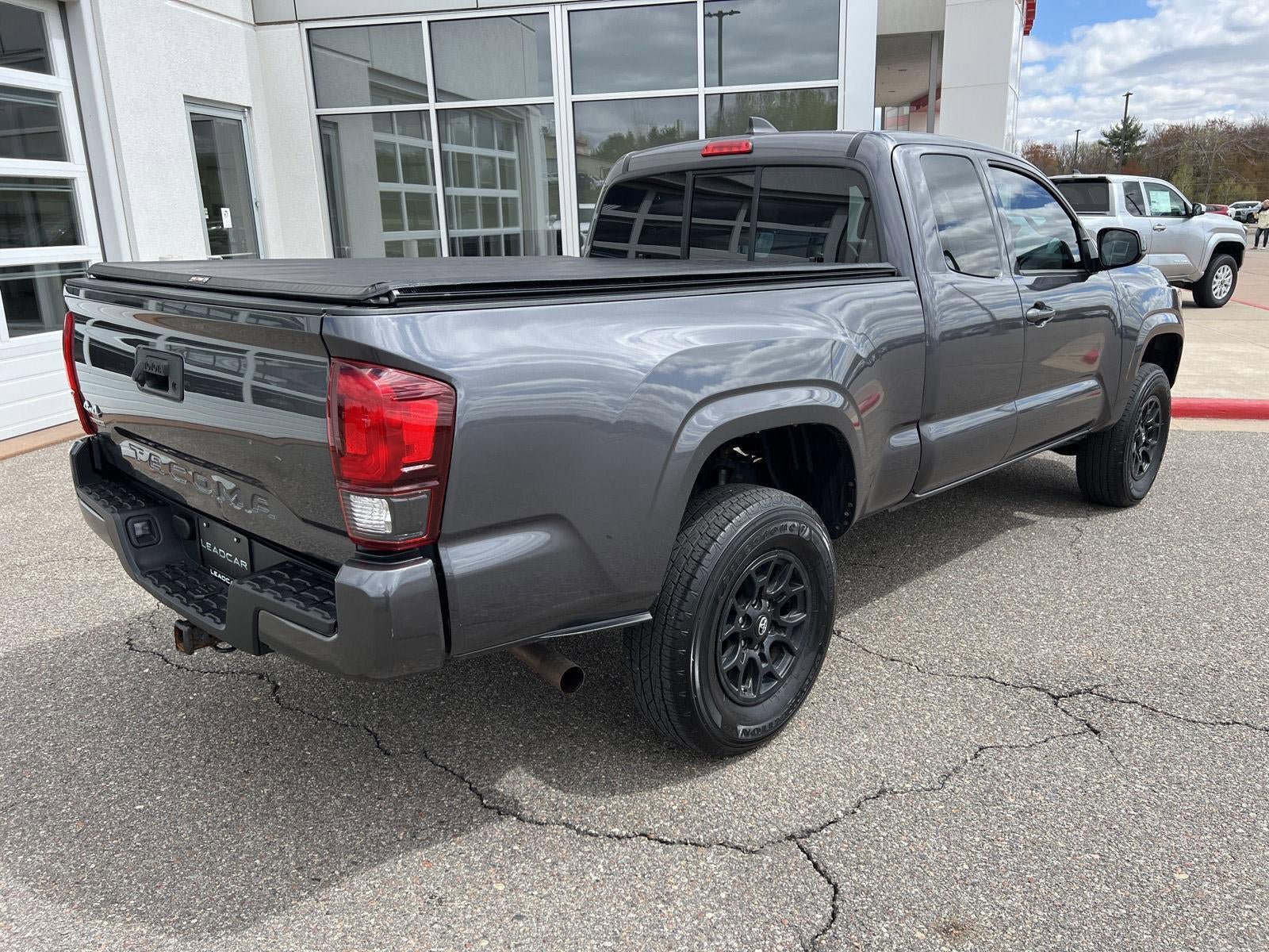 Used 2022 Toyota Tacoma SR w/ SR Convenience Package AWD/4WD image 13