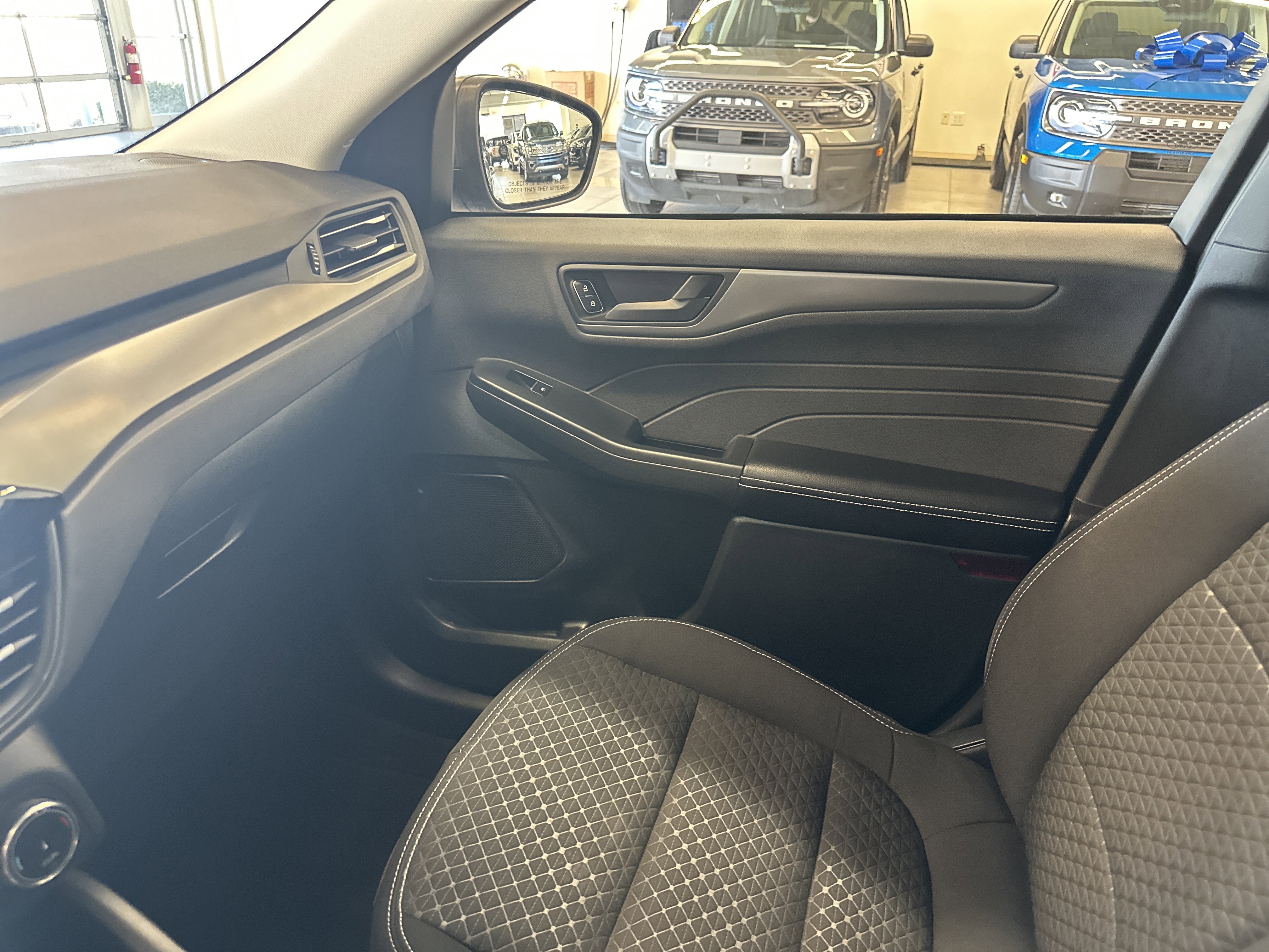 Used 2023 Ford Escape Active image 25