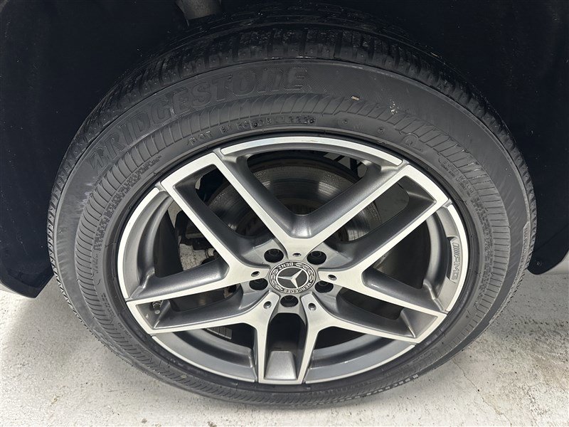 Used 2019 Mercedes-Benz GLC 300 4MATIC w/ AMG Line image 14