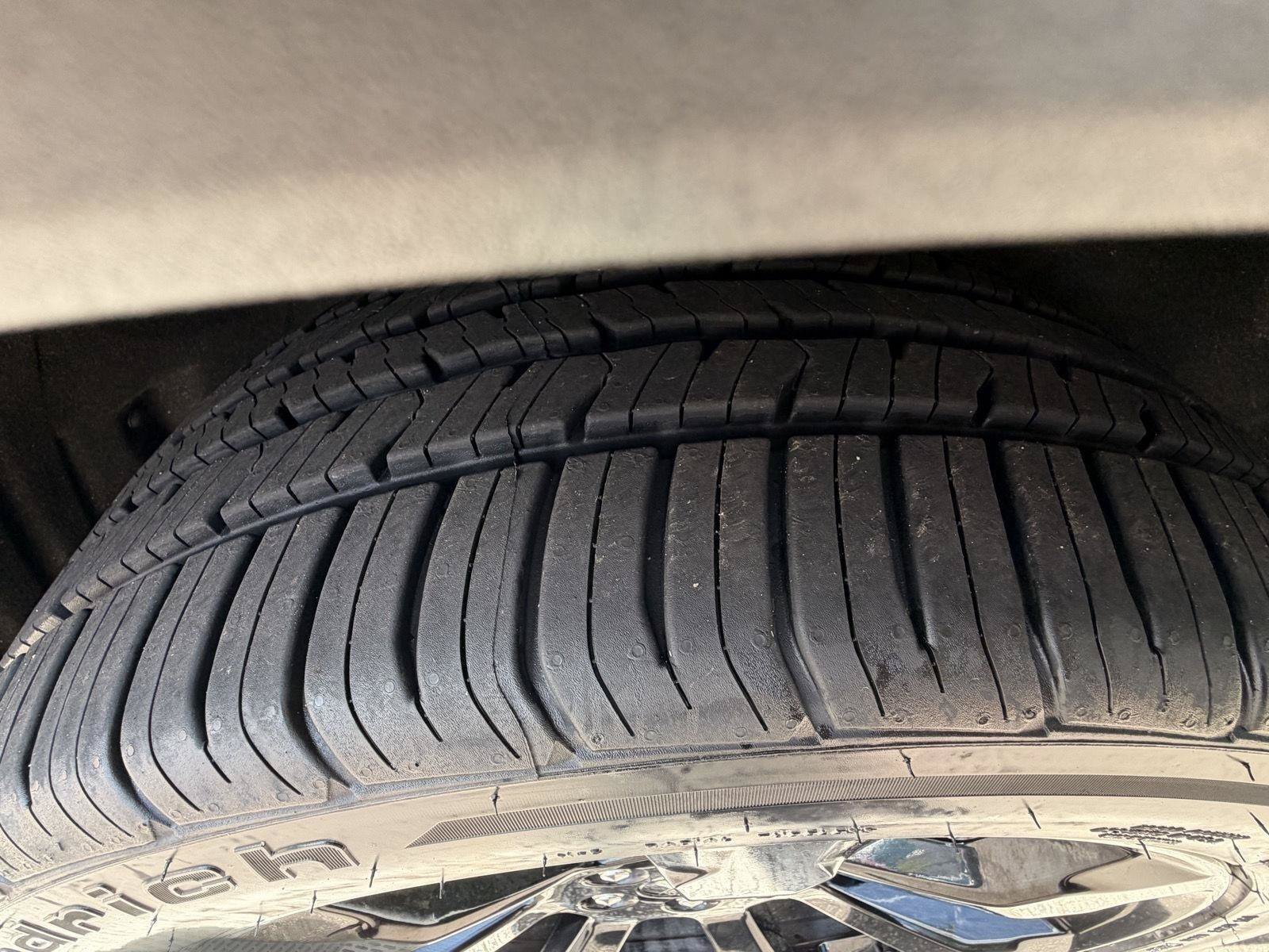 Used 2024 Ford Explorer ST w/ Equipment Group 401A AWD/4WD image 16