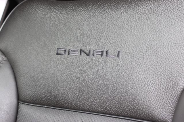 Used 2024 GMC Sierra 2500 Denali w/ Denali Reserve Package image 27