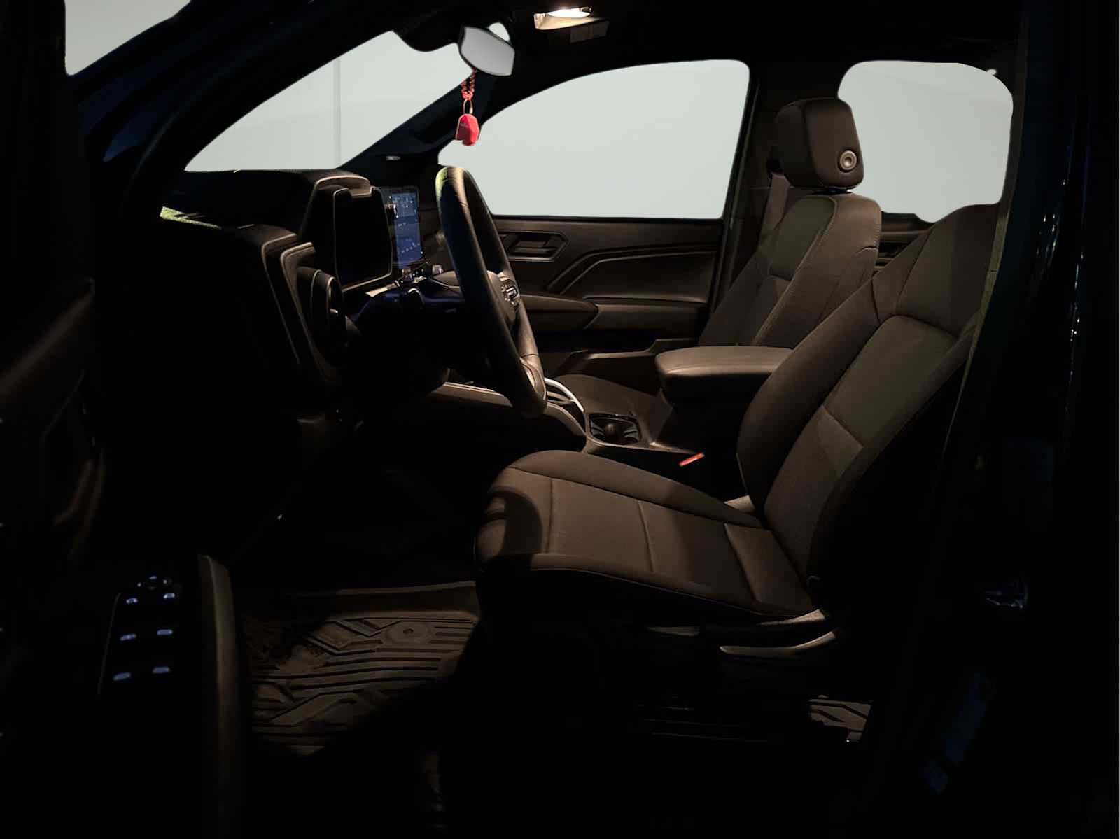 Used 2024 Chevrolet Colorado Trail Boss image 9