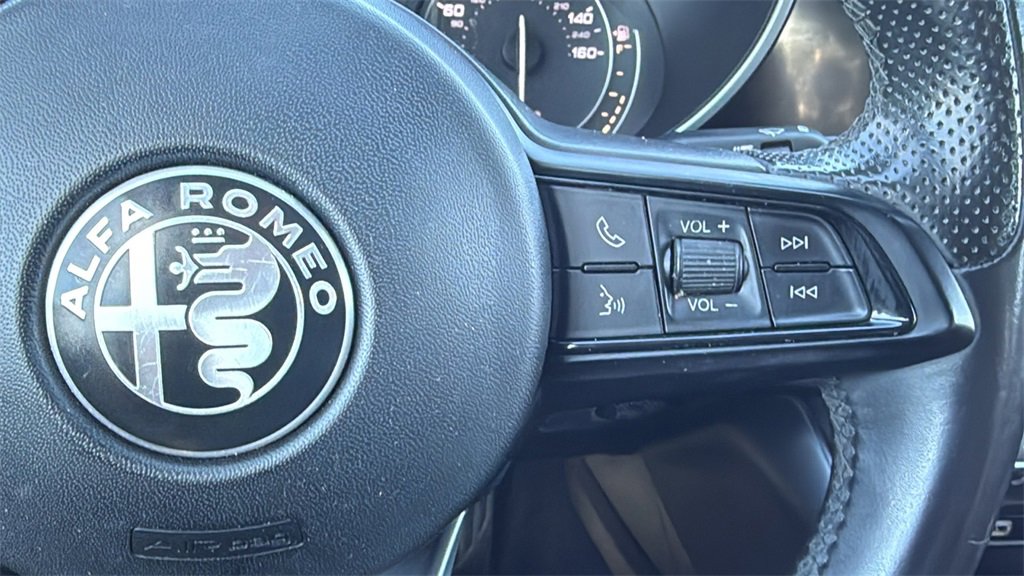 Used 2022 Alfa Romeo Giulia Ti image 22