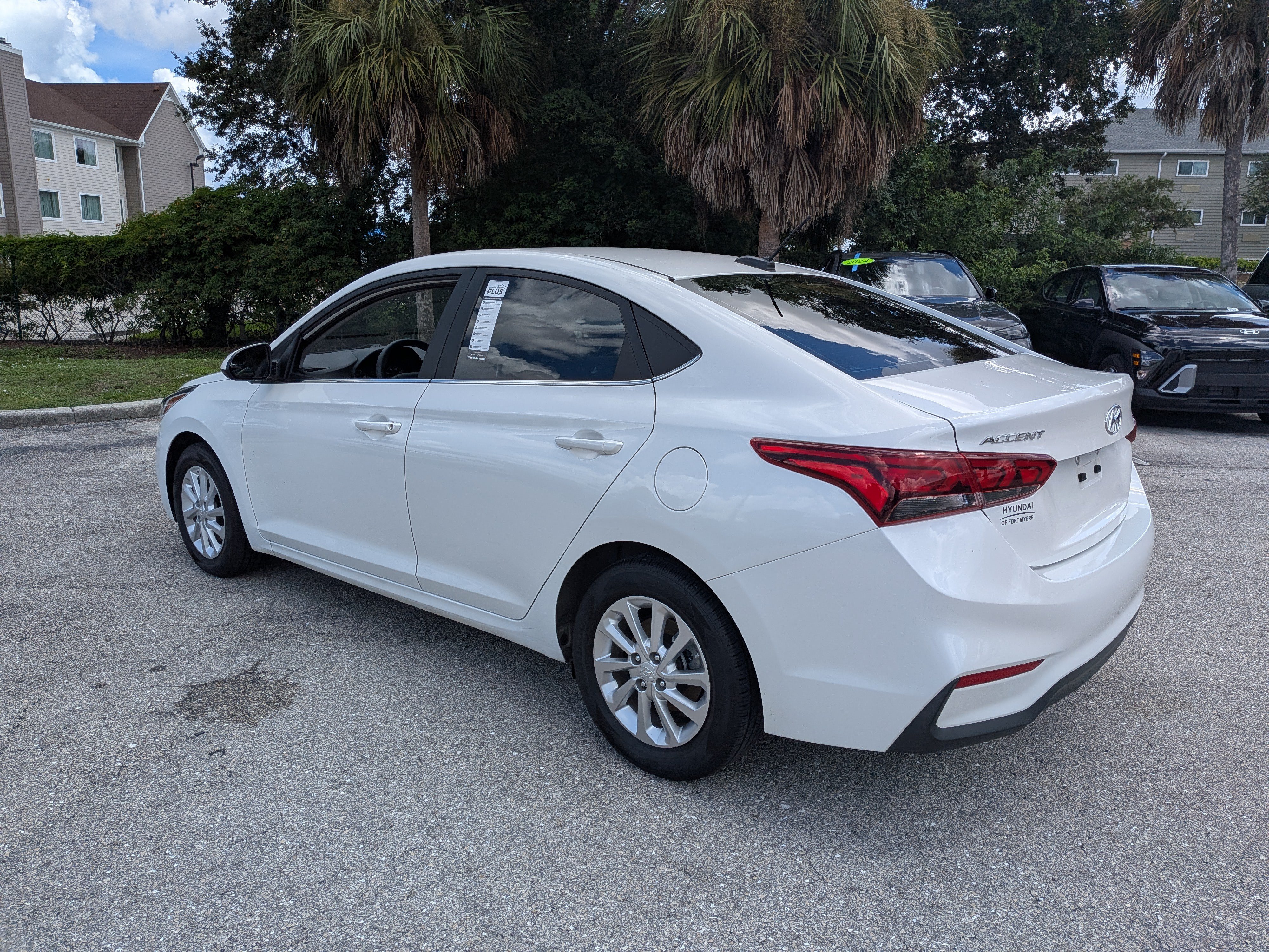 Used 2021 Hyundai Accent SEL FWD image 6
