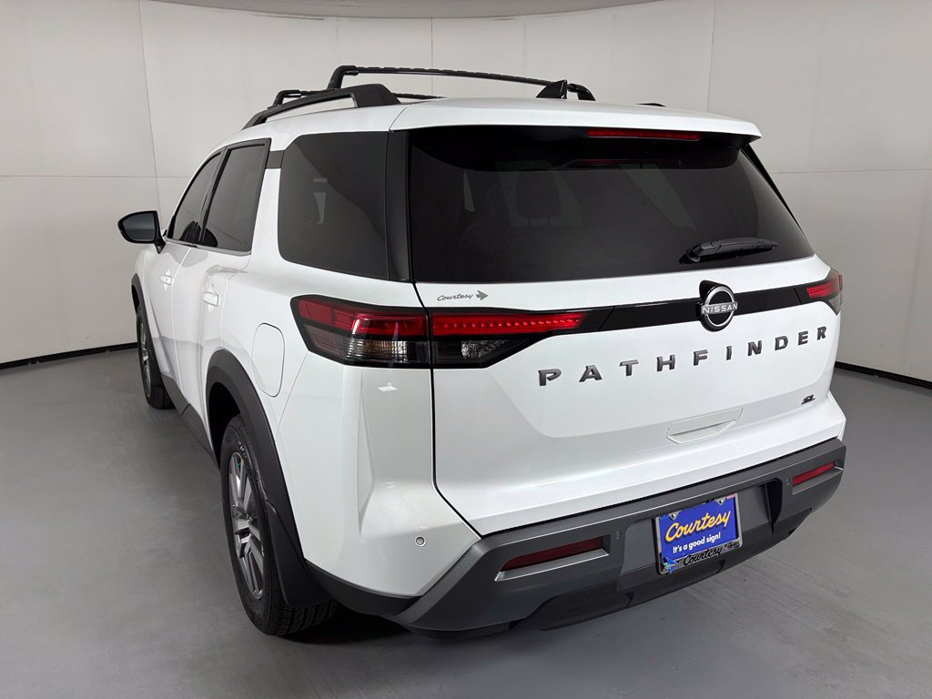 New 2026 Nissan Pathfinder SL FWD image 6