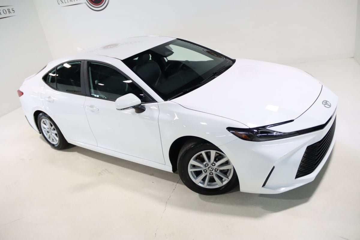 Used 2026 Toyota Camry SE FWD image 64