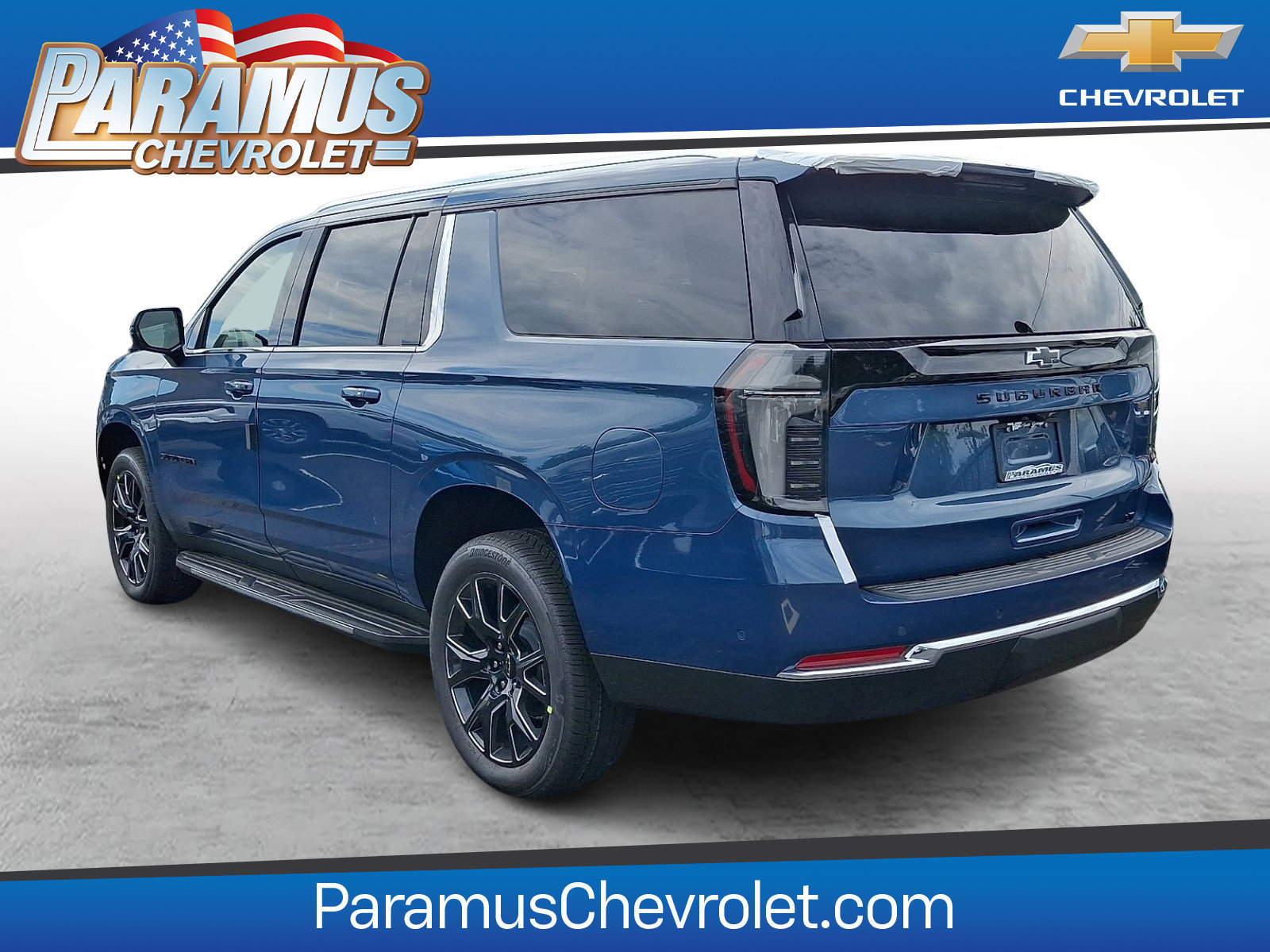 New 2026 Chevrolet Suburban LT w/ Comfort Package AWD/4WD image 3