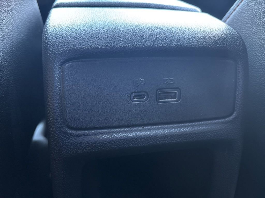 Used 2025 Chevrolet Trax RS w/ Sunroof Package image 14
