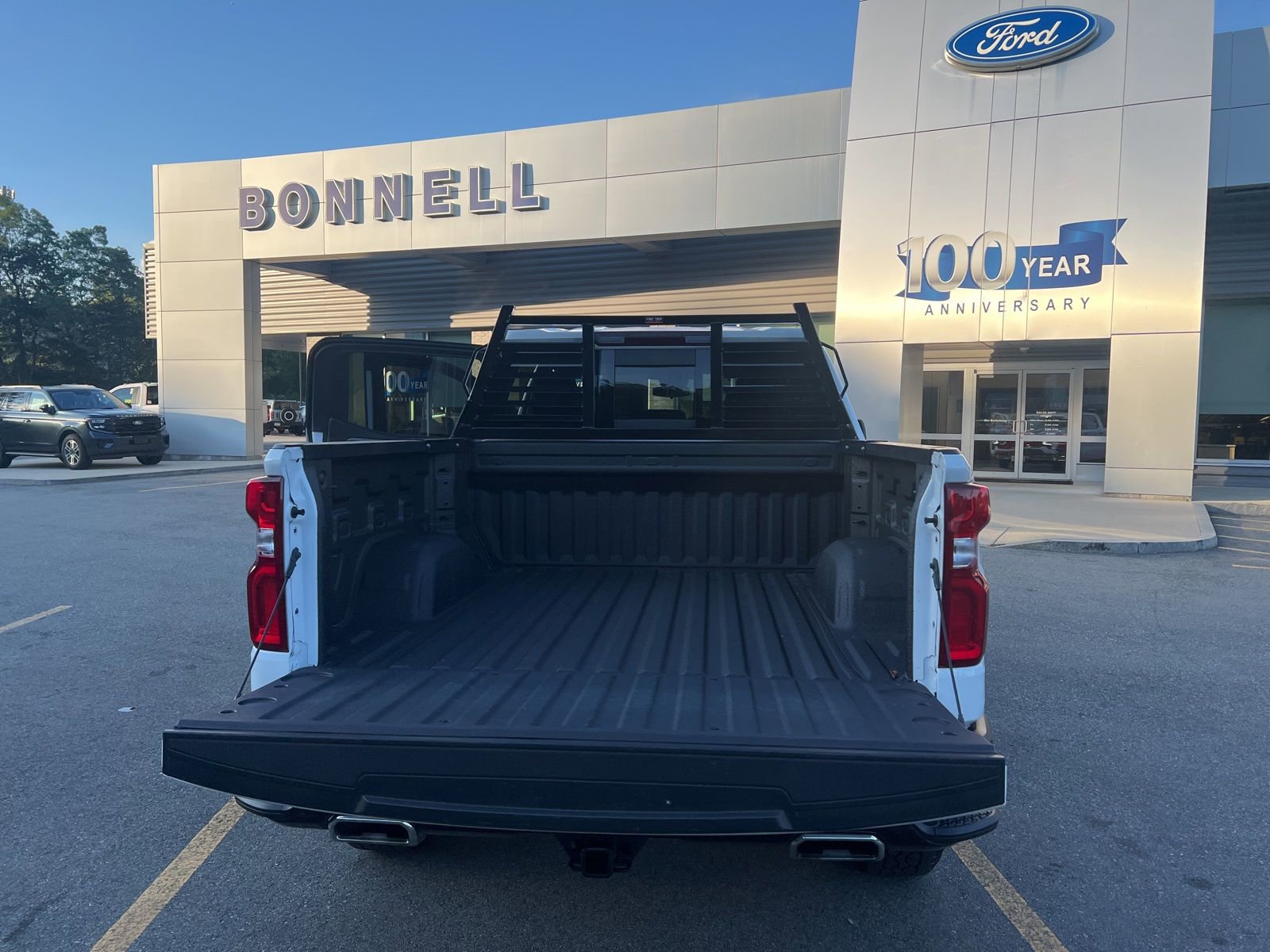 Used 2024 Chevrolet Silverado 1500 LT Trail Boss w/ Convenience Package II image 10