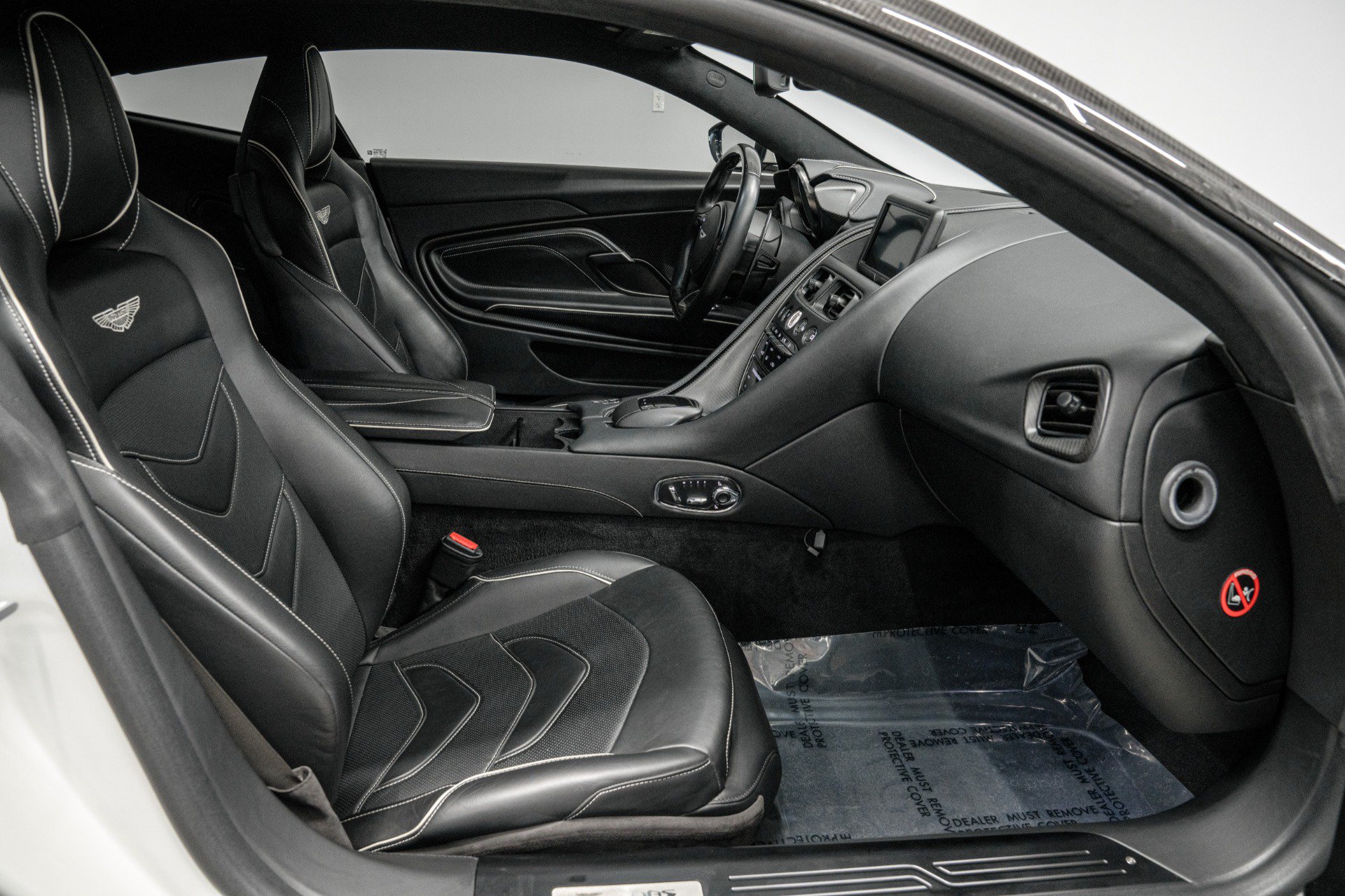 Used 2019 Aston Martin DBS Superleggera RWD image 33