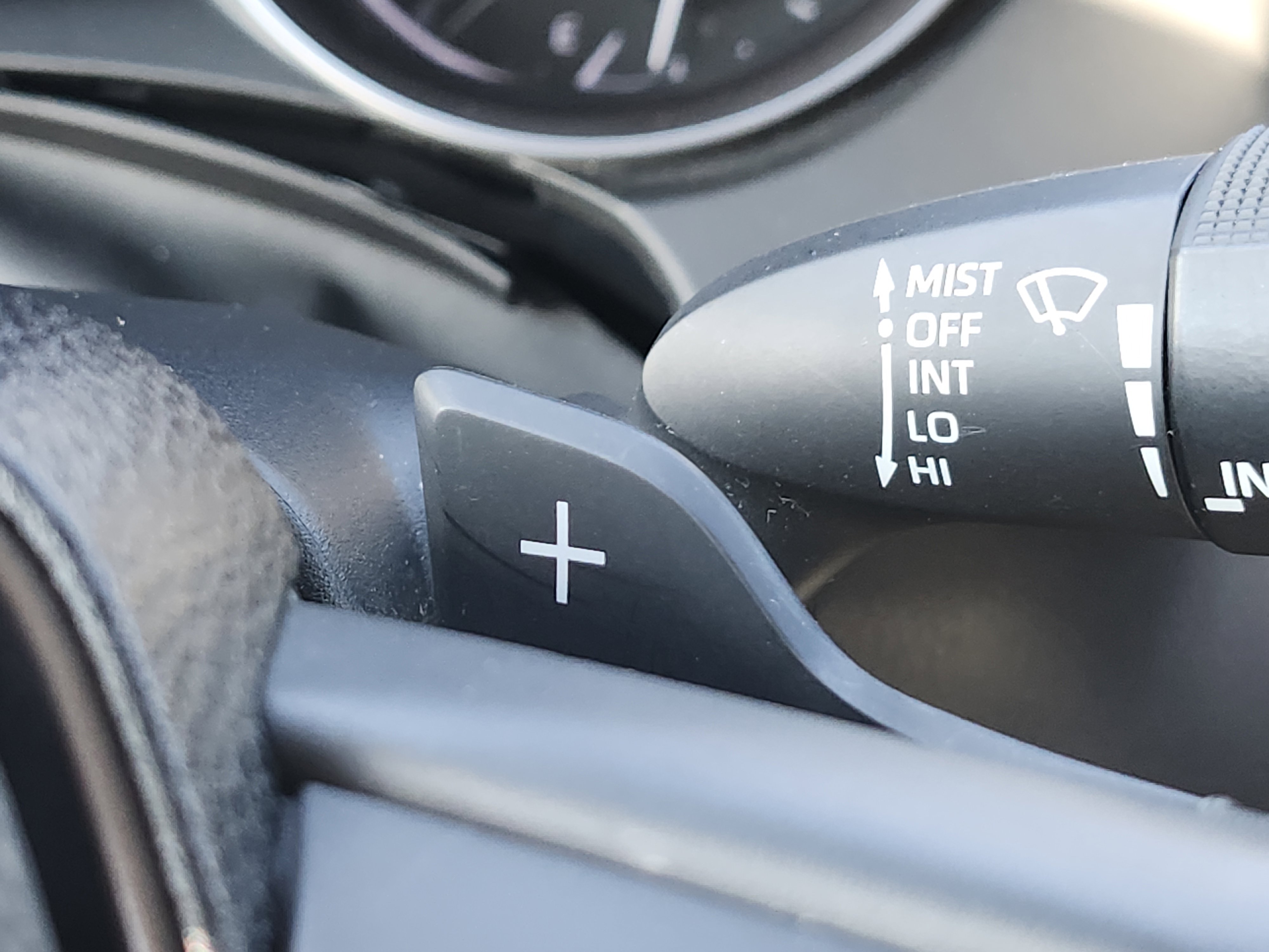 Used 2023 Toyota Camry SE image 29