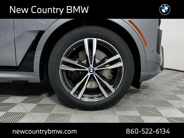 New 2026 BMW X7 M60i image 9