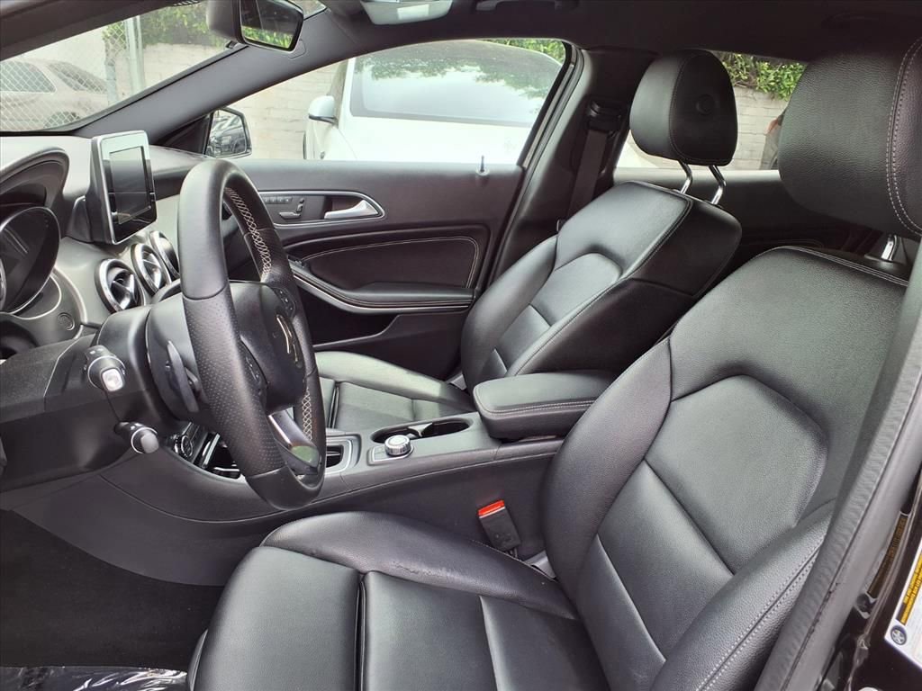 Used 2017 Mercedes-Benz GLA 250 4MATIC image 16