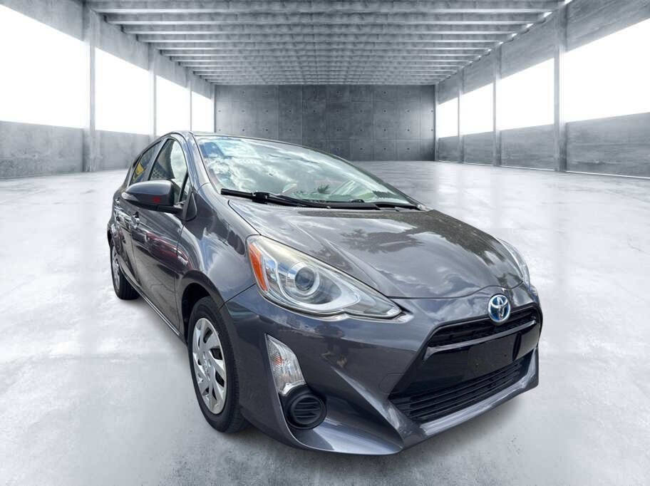 Used 2015 Toyota Prius C Two image 2