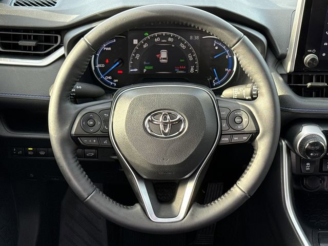 Used 2025 Toyota RAV4 SE w/ Convenience Package image 15
