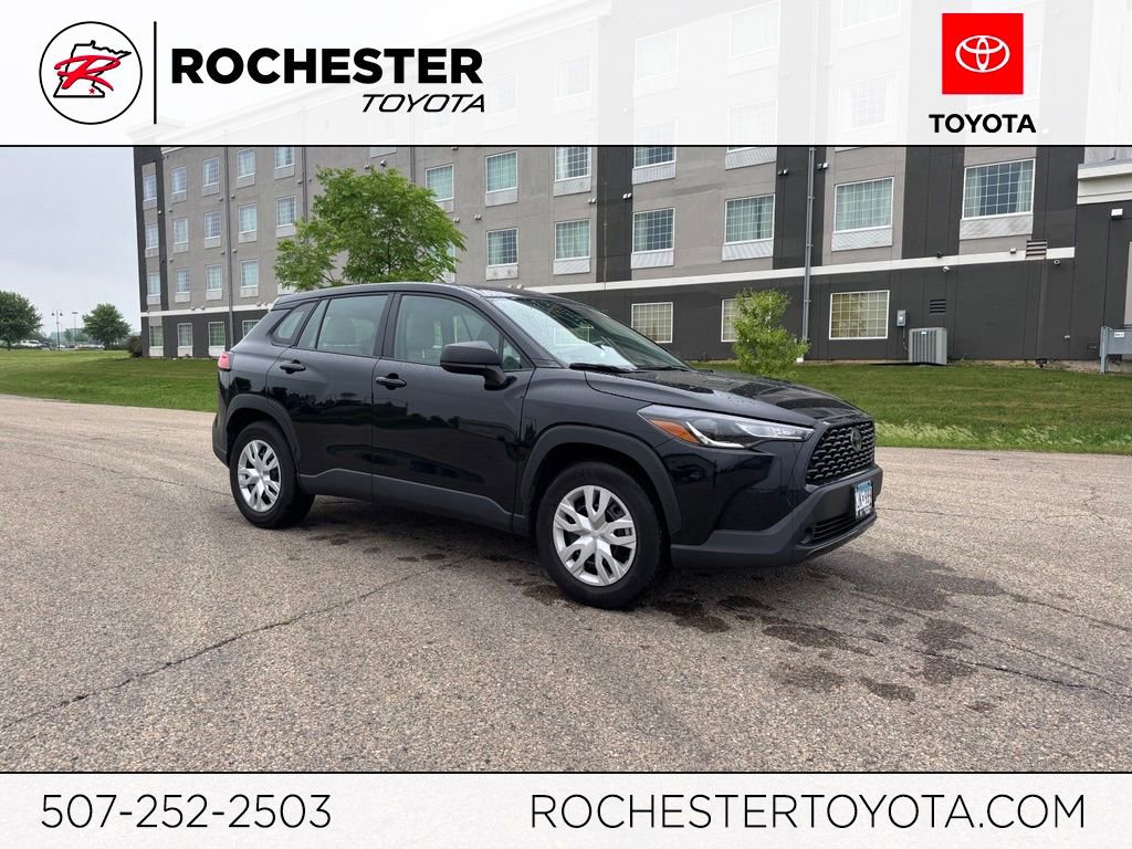 Used 2023 Toyota Corolla Cross L AWD/4WD image 1