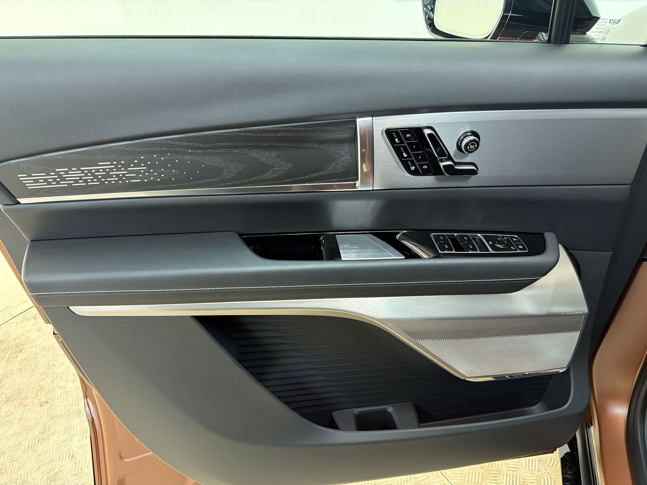 New 2027 Cadillac Vistiq Sport AWD/4WD image 14