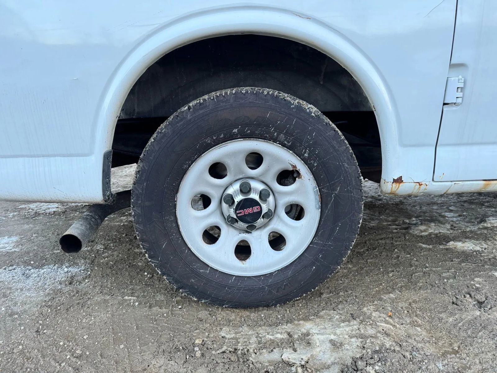 Used 2013 GMC Savana 1500 AWD image 20