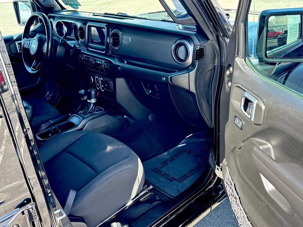 Used 2022 Jeep Gladiator Sport image 30