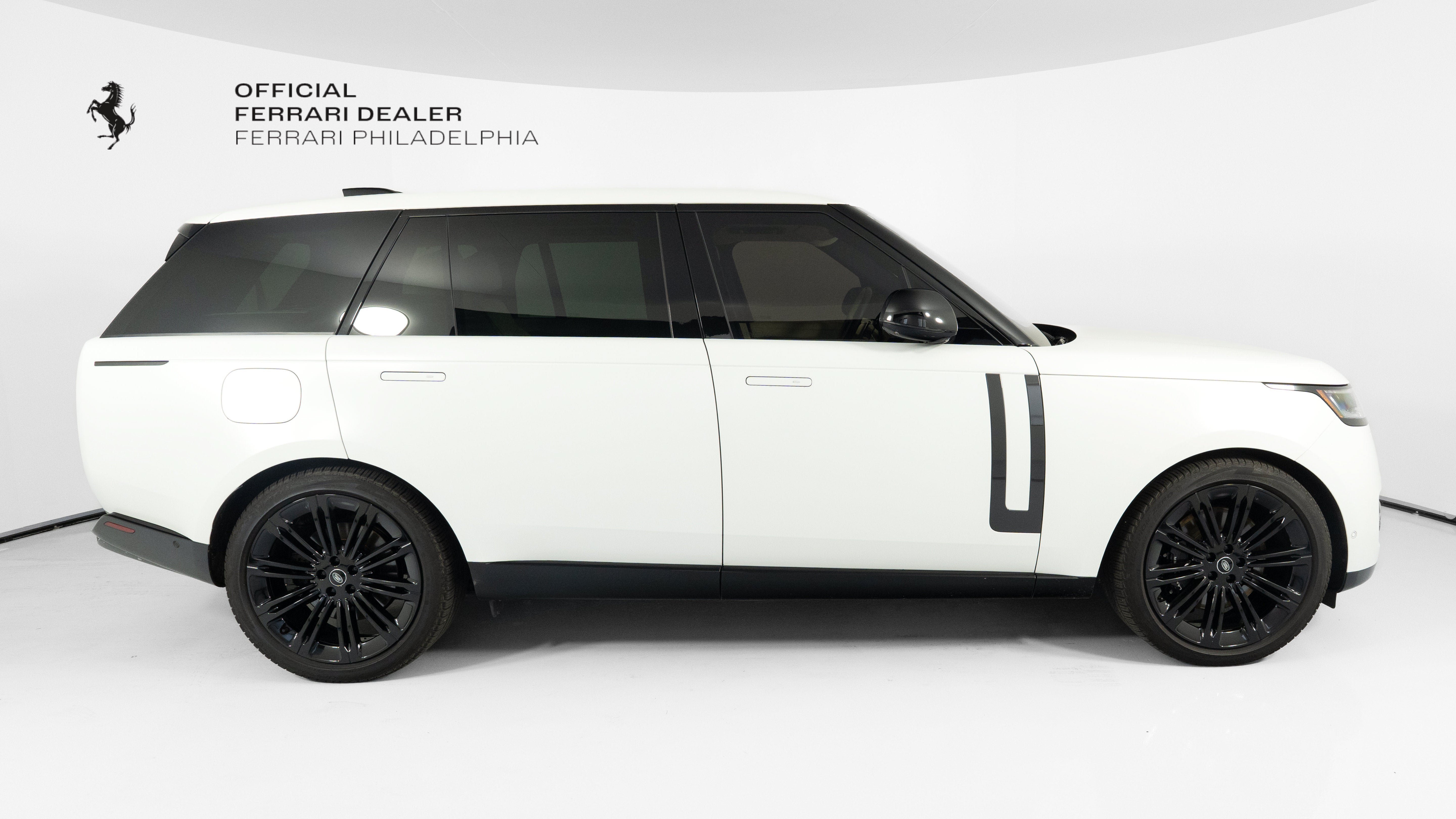 Used 2023 Land Rover Range Rover Long Wheelbase SE AWD/4WD image 8