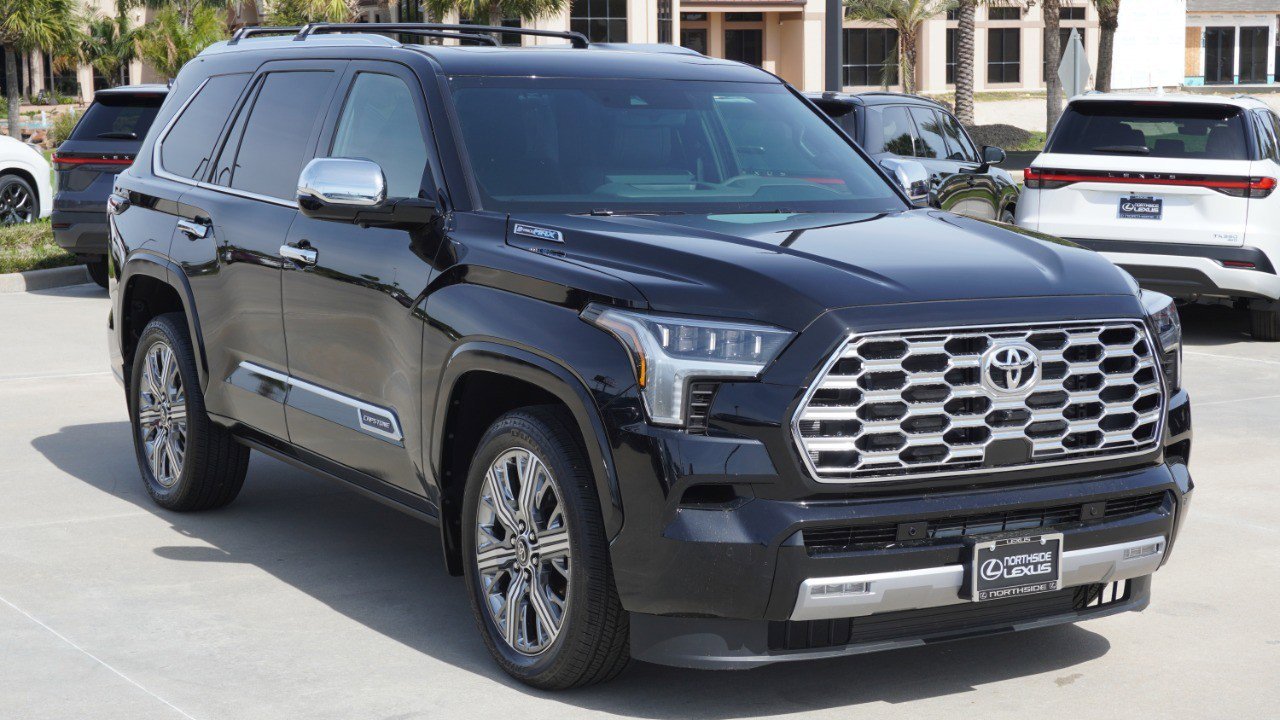 Used 2026 Toyota Sequoia Capstone image 3