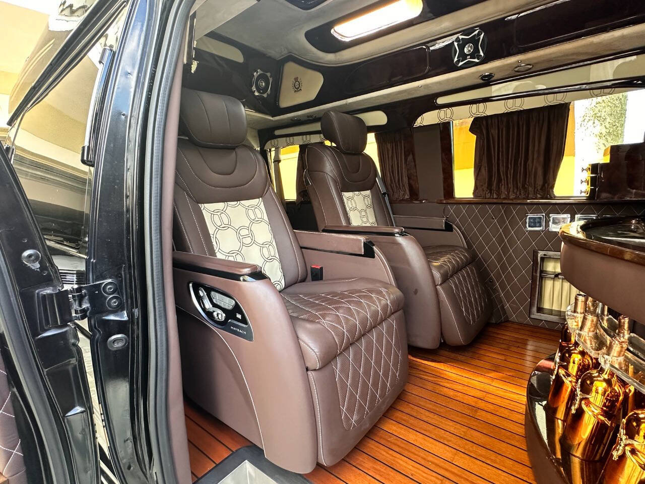 Used 2010 Ford E-350 and Econoline 350 XLT RWD image 62