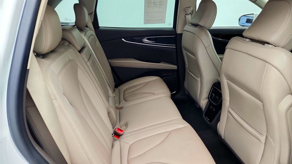 Used 2022 Lincoln Nautilus Reserve FWD image 24