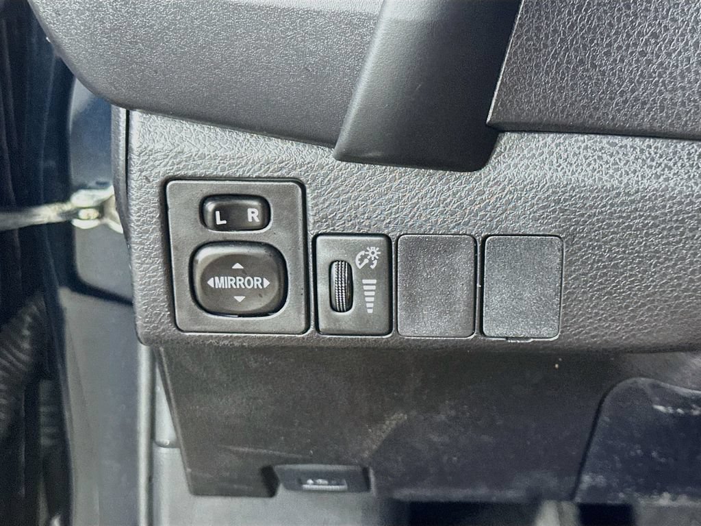 Used 2017 Toyota Corolla SE FWD image 20