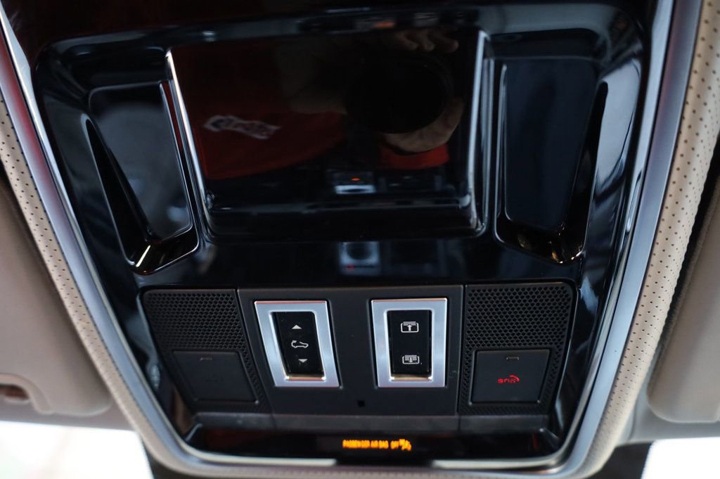 Used 2015 Land Rover Range Rover Long Wheelbase Autobiography image 37