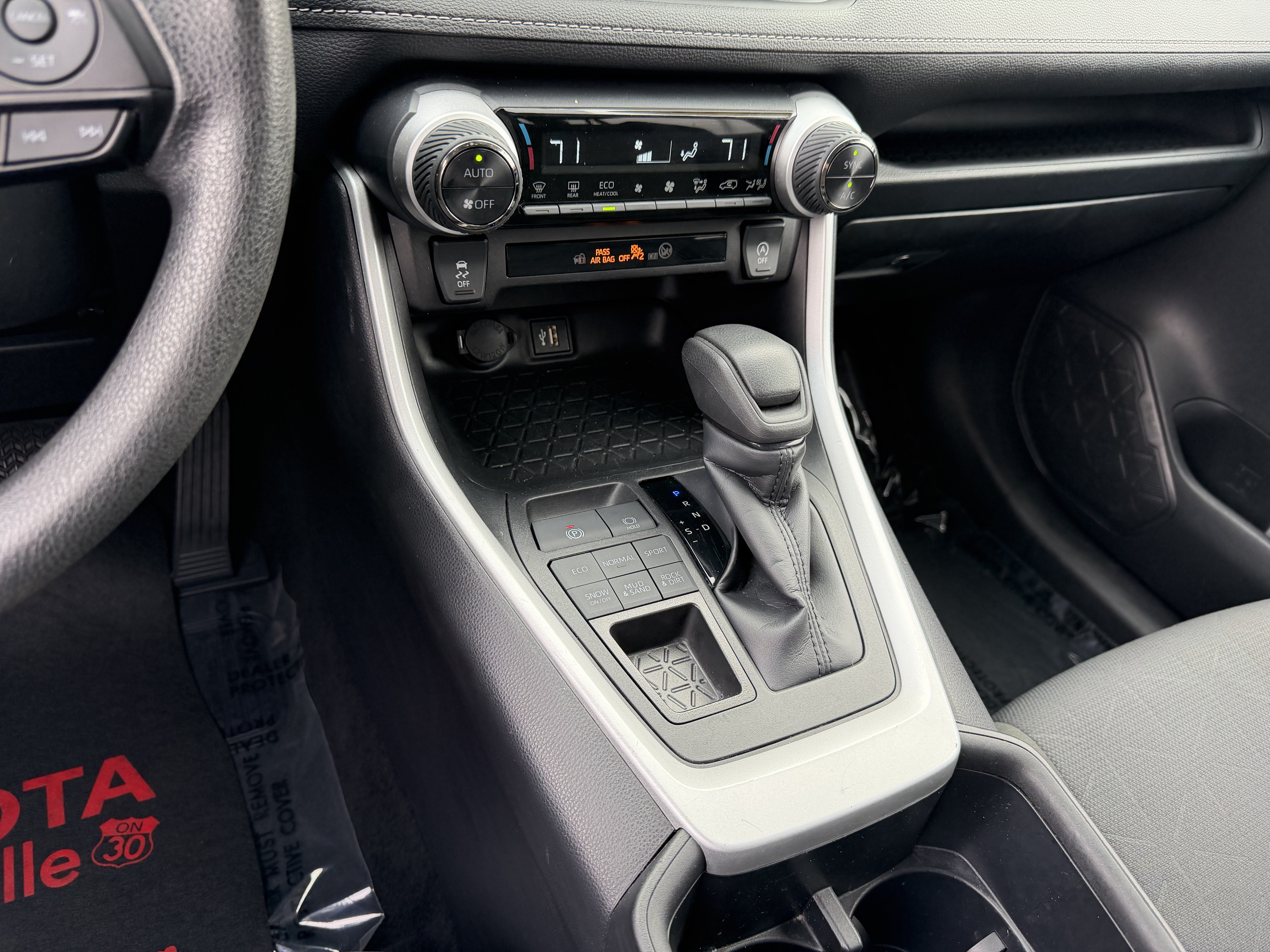 Certified 2025 Toyota RAV4 XLE AWD/4WD image 18