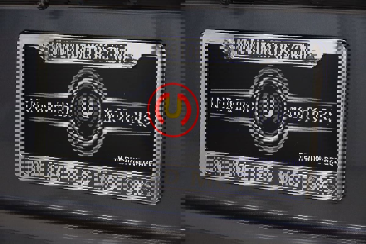 Used 2021 Toyota Highlander Limited image 4