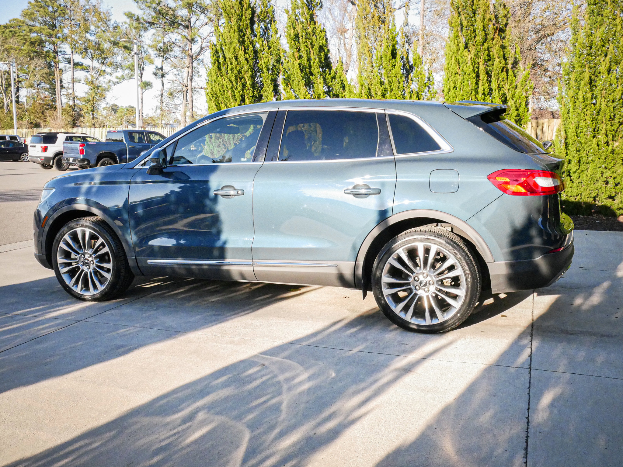 Used 2016 Lincoln MKX Reserve w/ Luxury Package image 7