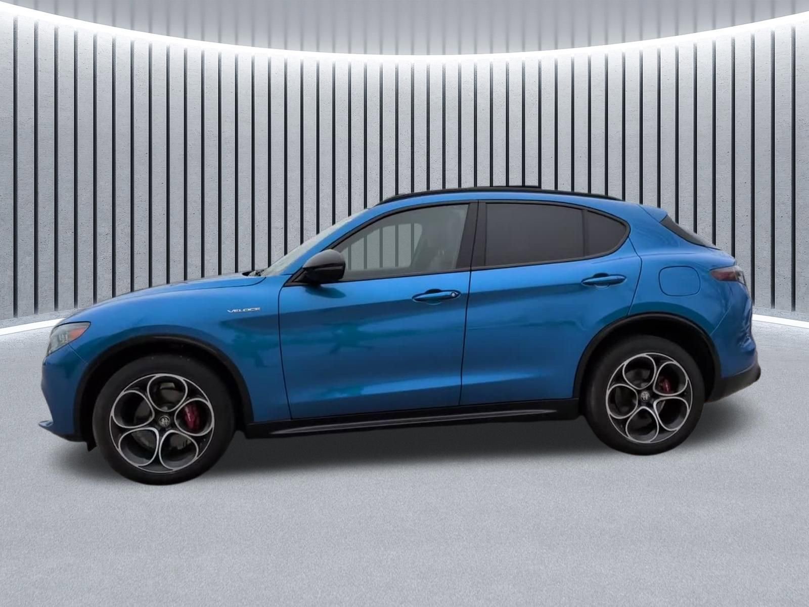 Used 2024 Alfa Romeo Stelvio Veloce AWD/4WD image 16