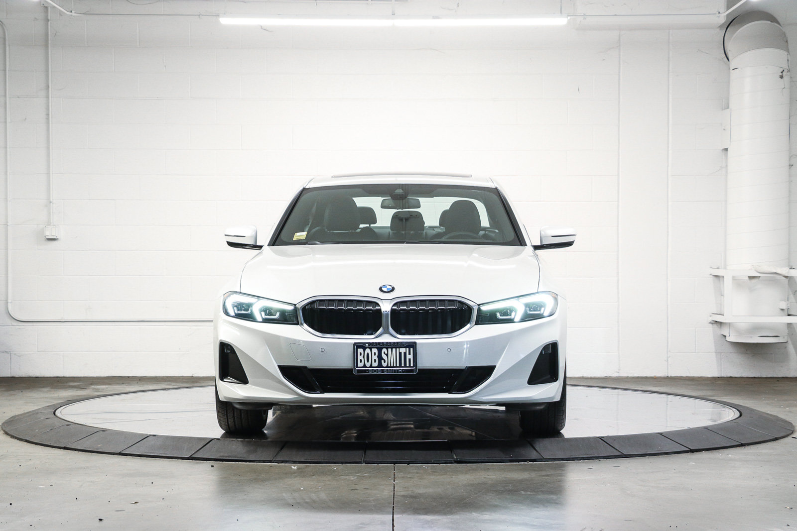Certified 2023 BMW 330i Sedan w/ Premium Package RWD image 2
