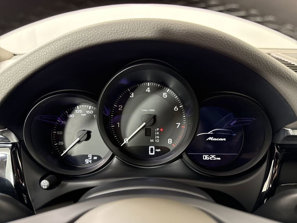 New 2026 Porsche Macan AWD/4WD image 37