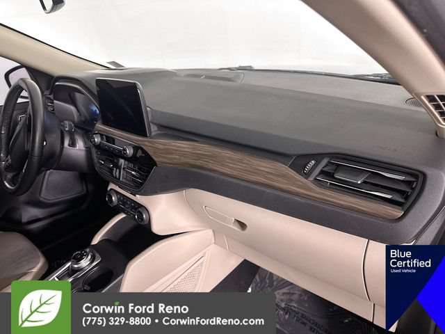 Certified 2020 Ford Escape Titanium AWD/4WD image 33