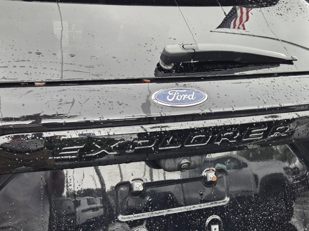 Used 2022 Ford Explorer ST w/ Equipment Group 401A AWD/4WD image 11