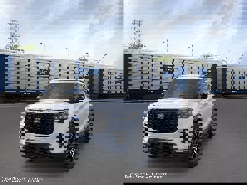 New 2026 Ford Explorer ST-Line image 2
