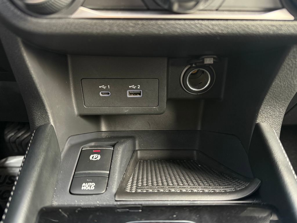 Used 2023 Nissan Kicks SV image 22