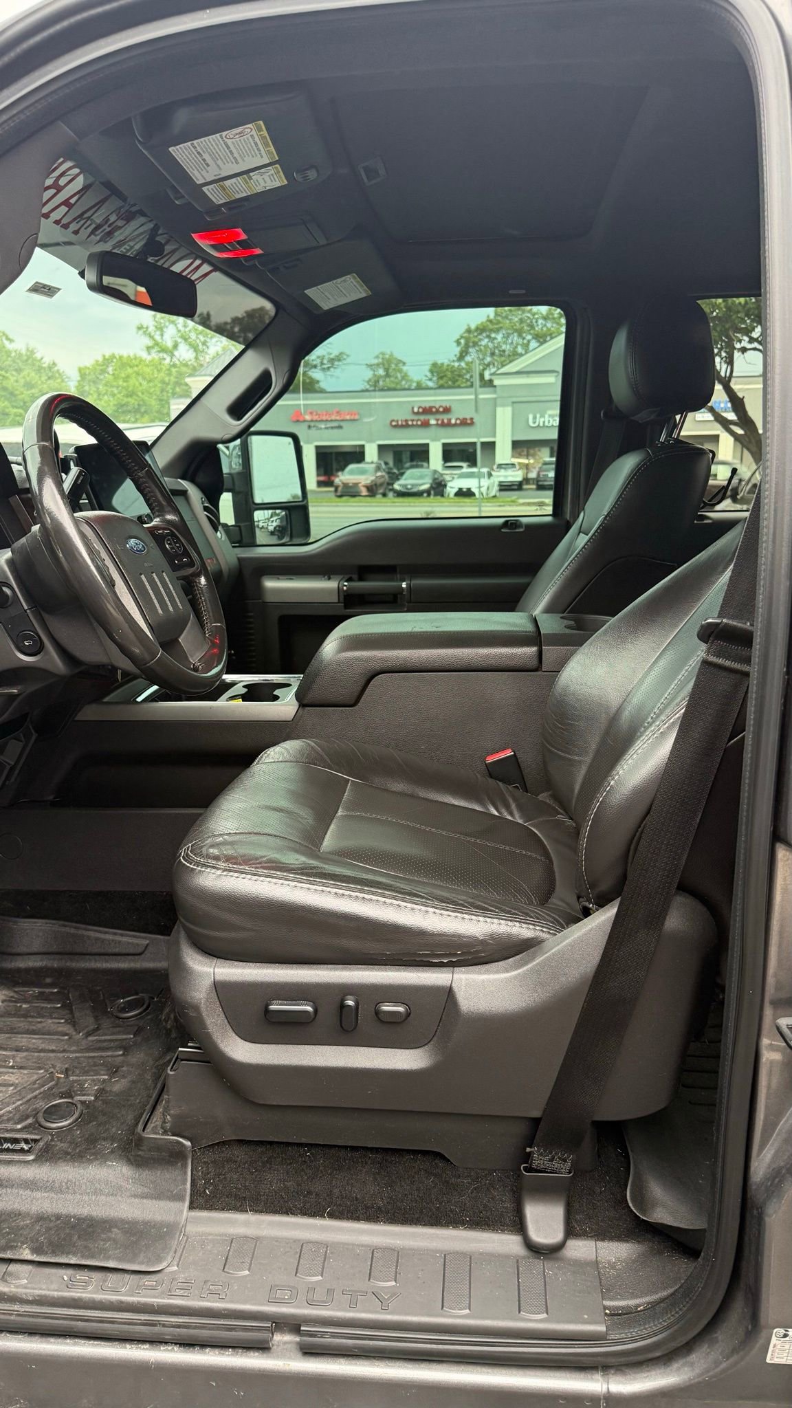 Used 2012 Ford F250 Lariat w/ Lariat Ultimate Pkg AWD/4WD image 35