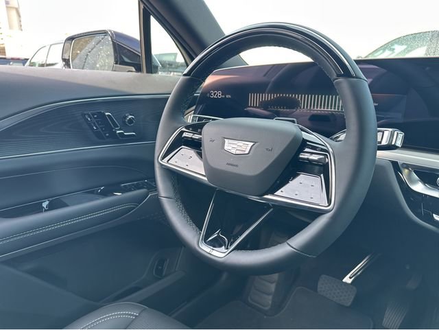 New 2026 Cadillac Lyriq Luxury RWD image 8