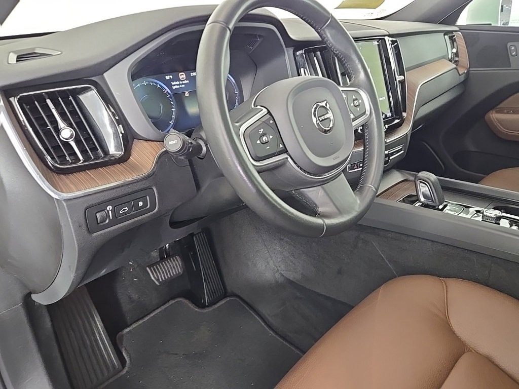 Used 2021 Volvo XC60 T8 Inscription Expression image 24