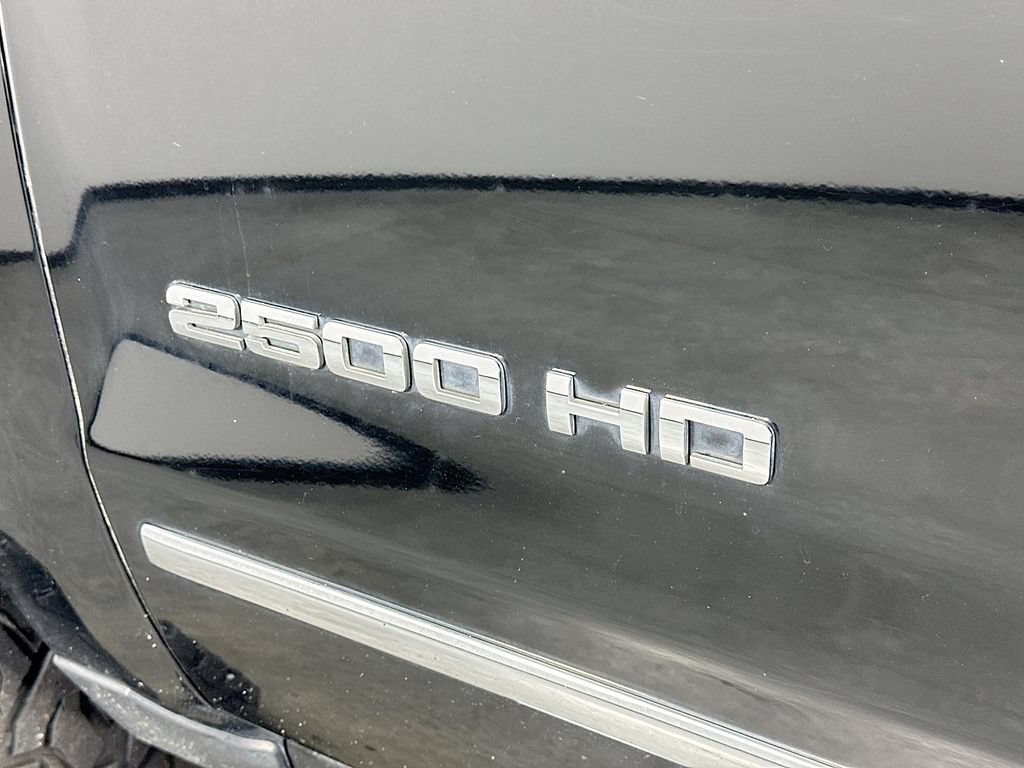 Used 2019 Chevrolet Silverado 2500 LTZ w/ Duramax Plus Package AWD/4WD image 28