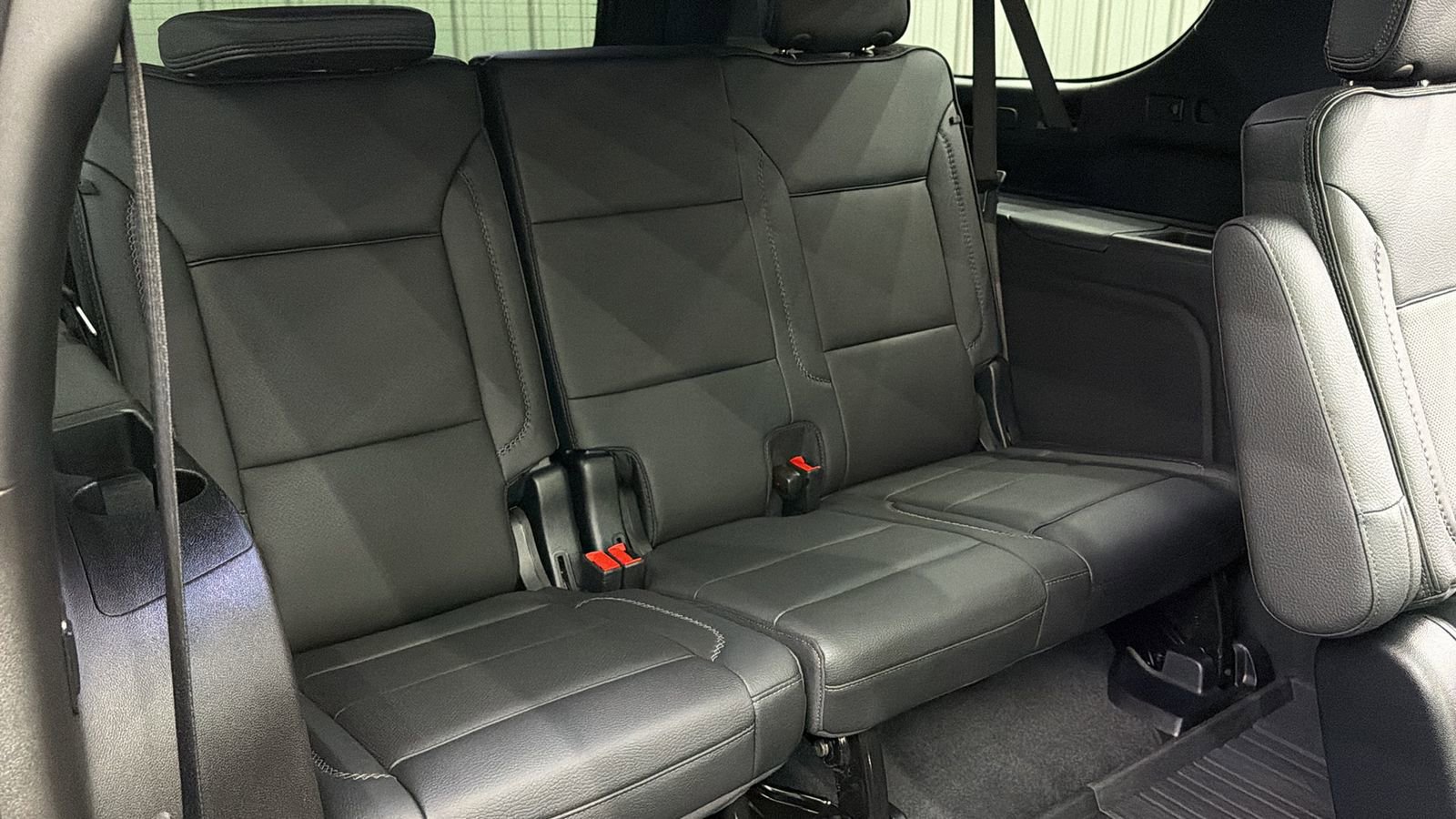 Used 2025 GMC Yukon XL Denali w/ Sun & Power Step Package image 39