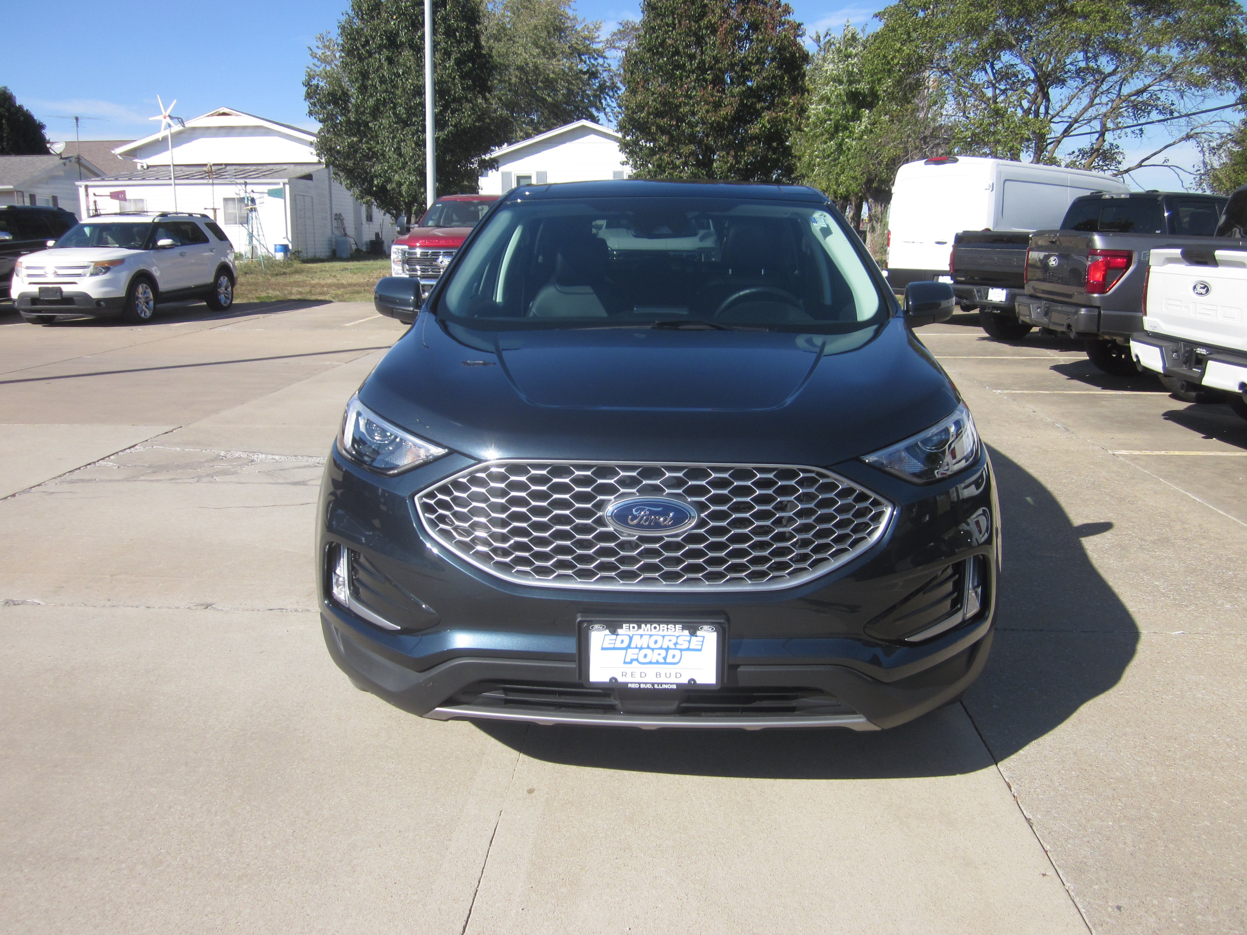 Used 2024 Ford Edge SEL w/ Convenience Package AWD/4WD image 2