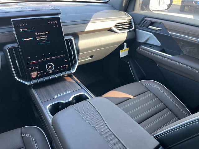 New 2026 GMC Acadia Denali Ultimate FWD image 18