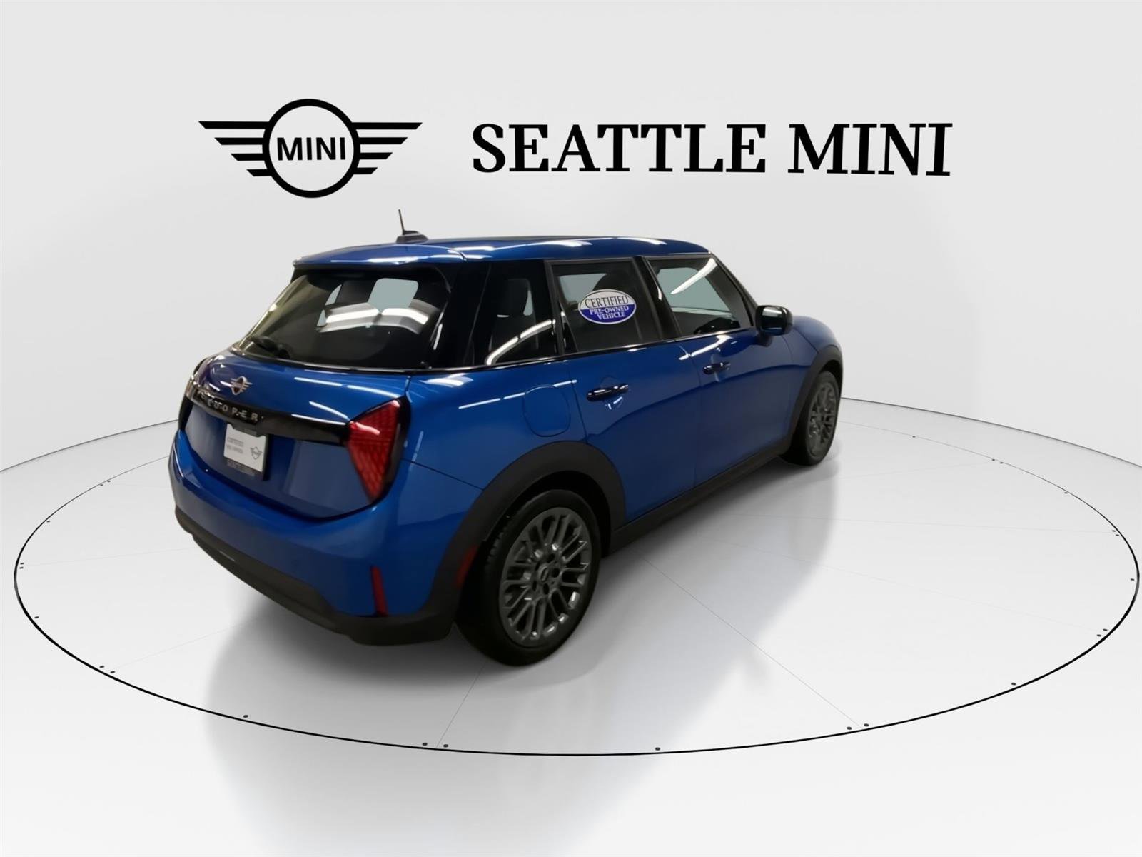 Certified 2025 MINI Cooper 4-Door Hardtop image 11