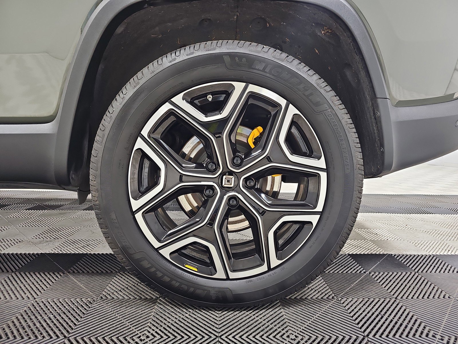 Used 2022 Rivian R1S Launch Edition image 10