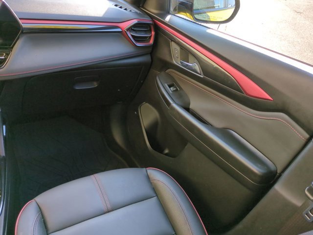 Used 2024 Chevrolet TrailBlazer RS w/ Driver Confidence Package image 16